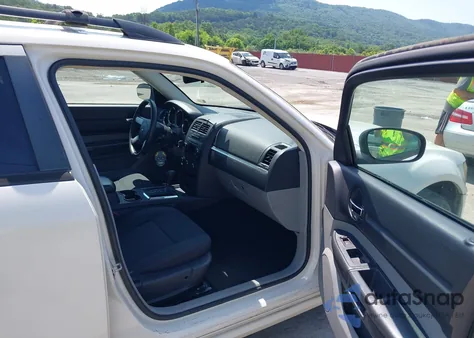 2008 Dodge Magnum from USA, damaged, VIN 2D4FV47T28H237540